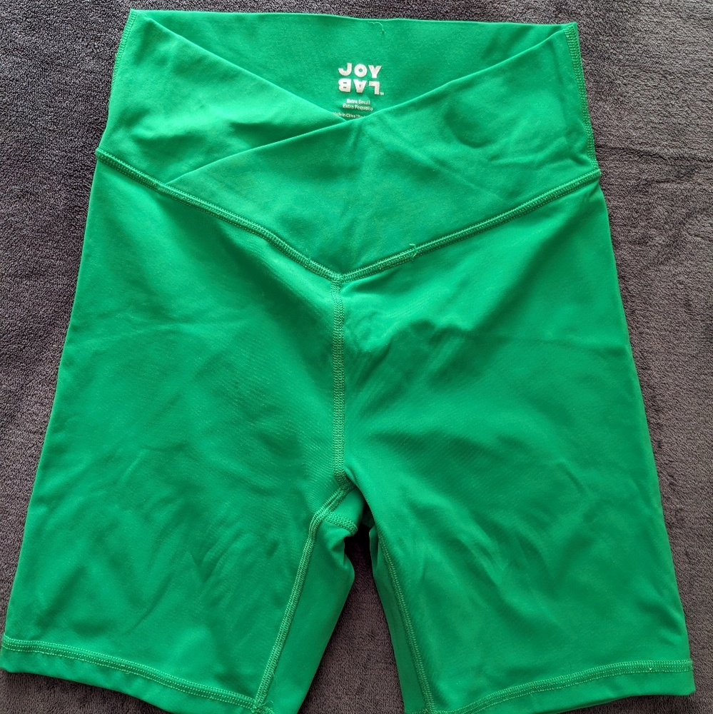 Green JoyLab biker short